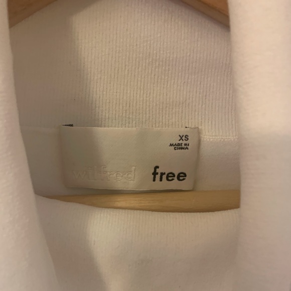 White Aritzia mock neck top with blue trim - Picture 2 of 2